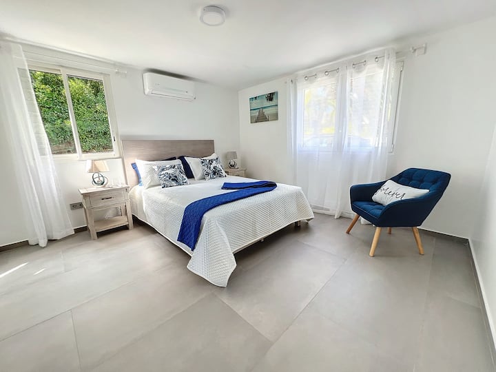 Villa avec piscine et vue mer — vue 9