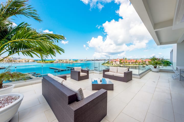 Penthouse panoramique sur le lagon — vue 2